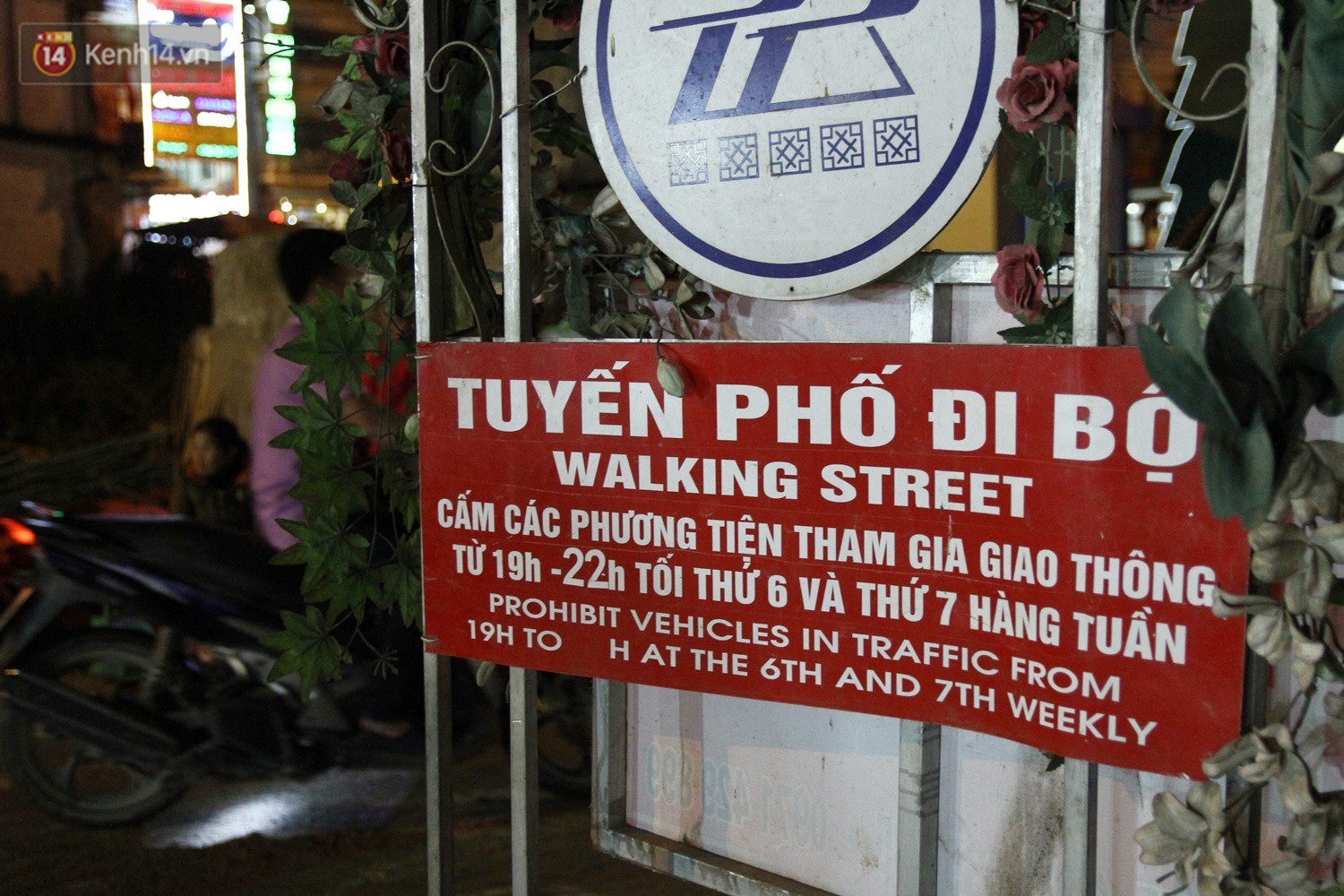 Chùm ảnh: Du khách thích thú tận hưởng khí lạnh ở thị trấn Sapa mờ sương vào dịp lễ 30/4